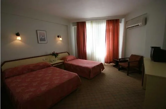 Kleopatra 4*