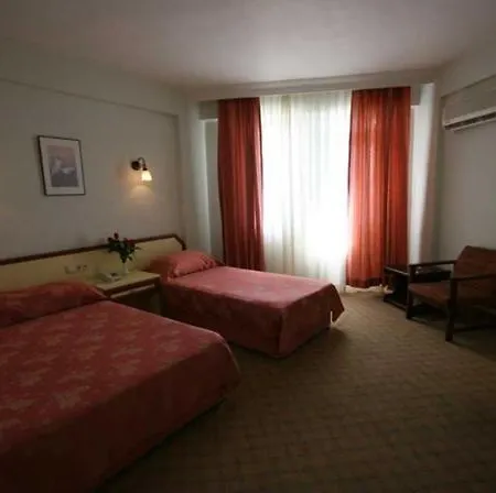 Kleopatra 4*